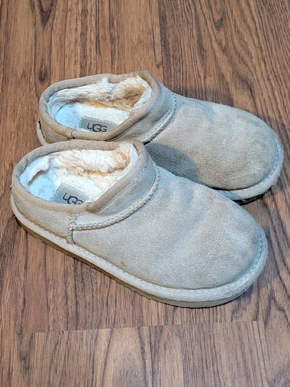UGG Classic Sand Sherpa Boots Big Kid's Size 4 - 5